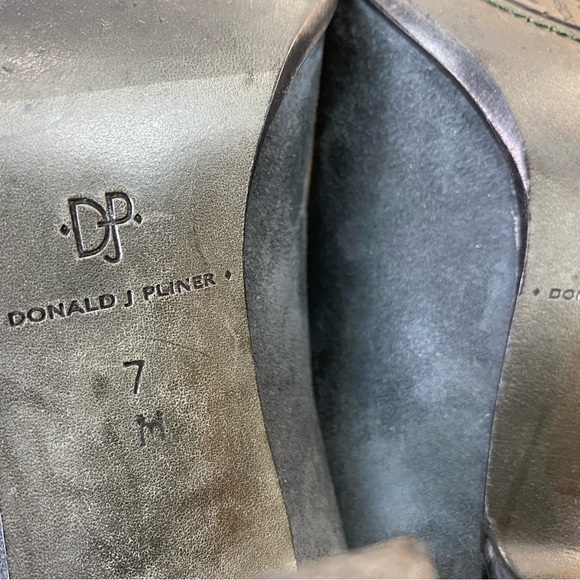 Donald J Pliner 7 US Slip on Black Suede/Leather Stiletto Heels Pumps Shooties - Picture 12 of 12